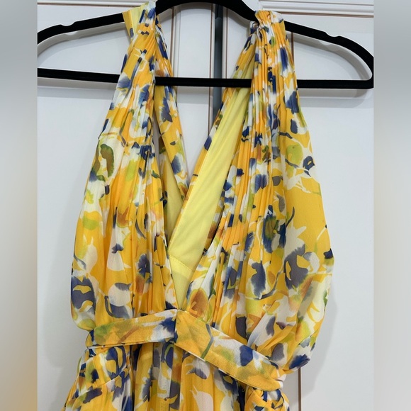 IEENA FOR MAC DUGGAL
Yellow Crossed Halter Tie Waist Jumpsuit (D7) - Picture 13 of 14